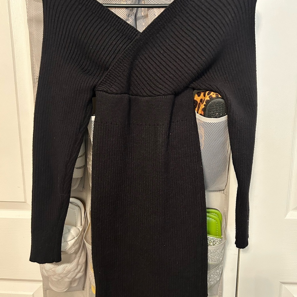 Elegant Black Ribbed Knit Dress